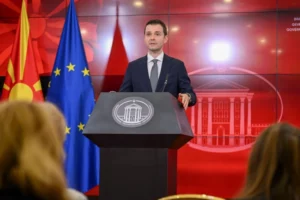 Муцунски во дипломатска офанзива: Посети на Германија, Велика Британија и Ирска