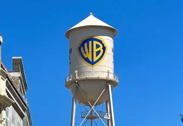 NETFLIX СЕ ПОВЛЕЧЕ ВО ПОСЛЕДЕН МОМЕНТ: Paramount Global го презема Warner Bros