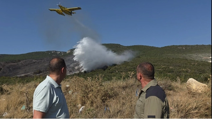 Локализиран пожарот на локалната депонија во Валандово, на терен делуваа и два ер – трактори