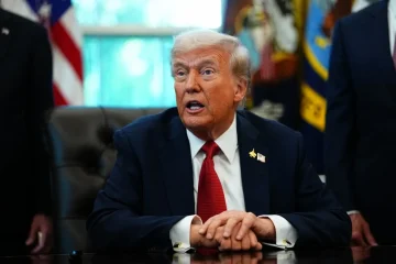 Трамп: Иран има избор, договор носи крај на судирот, одбивање значи засилени напади