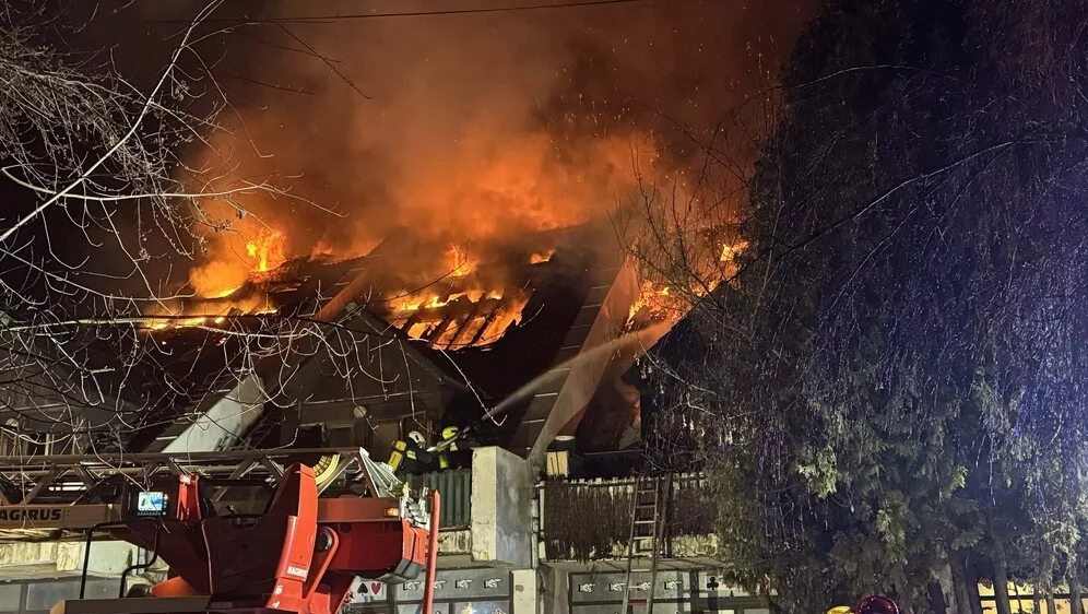 Пожар во хотел во Будимпешта: Има загинати и тешко повредени