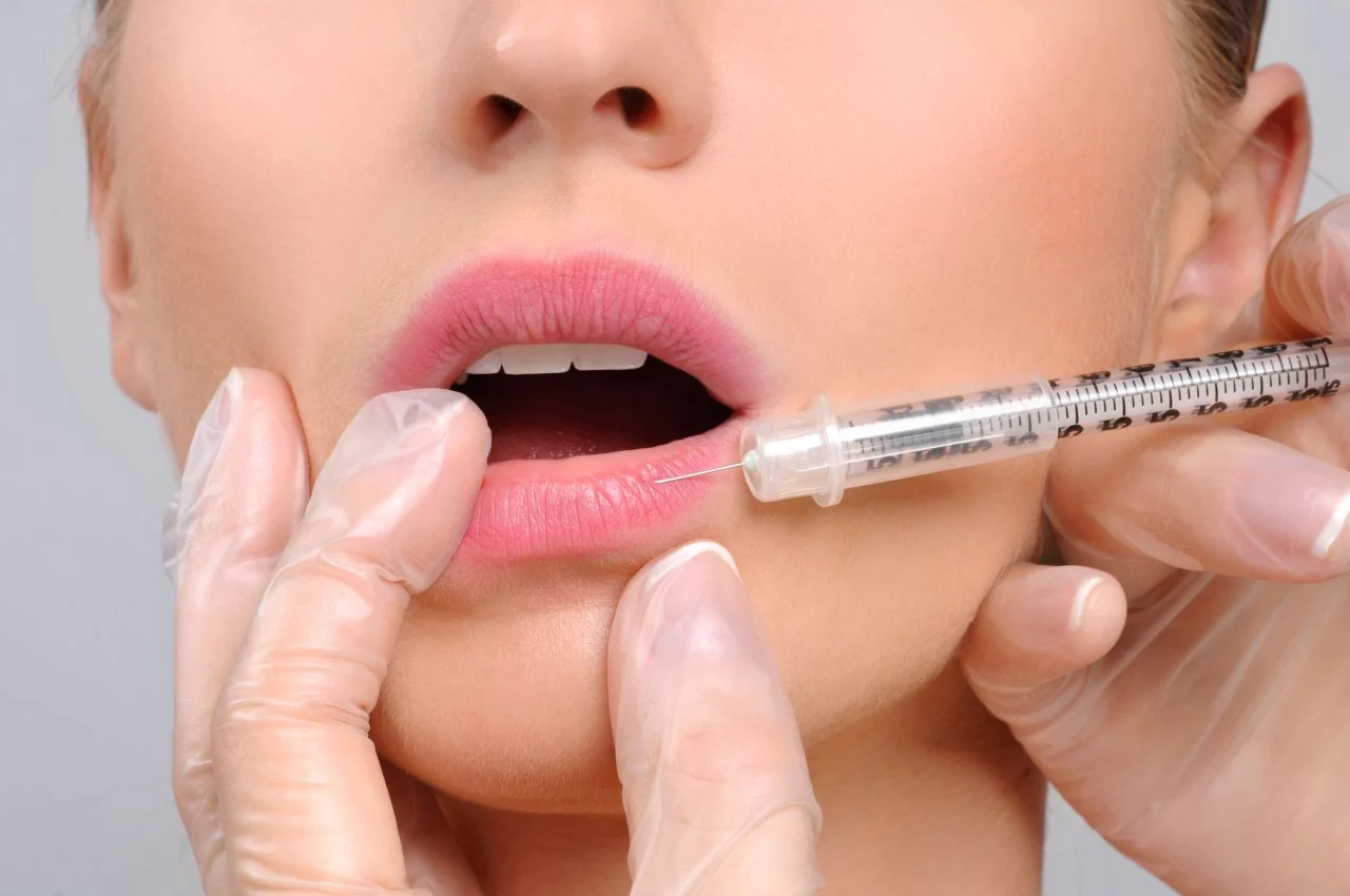 Неколку уапсени во акција за нелегален ботокс и филери: се уште се вршат интензивни претреси на повеќе локации низ државата