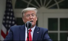 Трамп потпиша нови наредби за ограничување на правото на државјанство на САД по раѓање