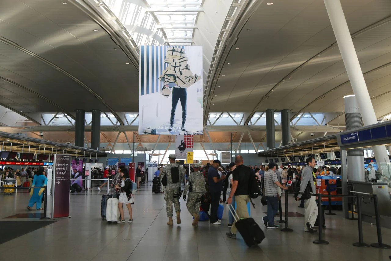 Големи проблеми на американските аеродроми, персоналот масовно дава откази, Трамп реагира