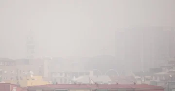 Временска прогноза: Променливо облачно со магла во котлините