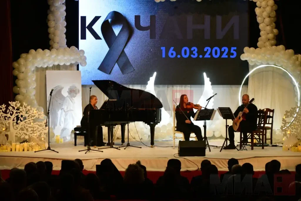 (ФОТО) Една година од трагедијата во „Пулс“: Да споменуваме дека имаме чета ангели на небото и да се гордееме што ги имавме со нас