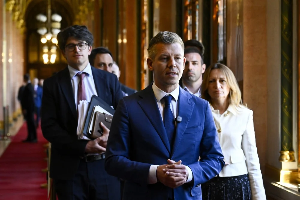Маѓар го обвини Орбан за „целосно ограбување на државната каса“ пред да ја напушти власта