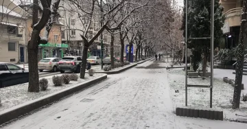 (ВИДЕО) МАКЕДОНИЈА ПОД СНЕГ: Најавени обилни снежни врнежи, снежна покривка до 25 сантиметри