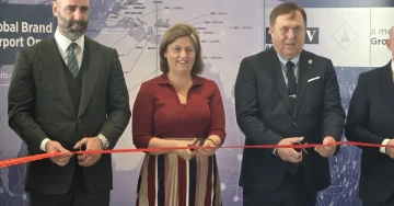 Скопје-Прага повторно со директен лет: Се реализира иницијативата на Божиновска за олеснување на бизнис-комуникацијата