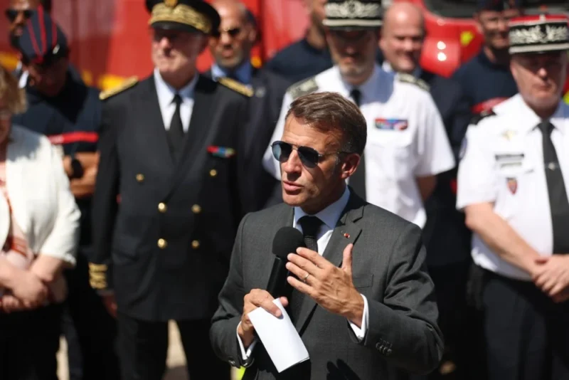 Макрон: Шумските пожари во Франција се најлошите од Втората светска војна