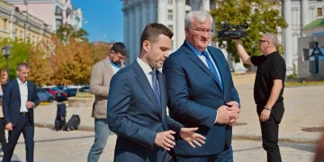 Муцунски во Киев: Македонија стои зад Украина, границите не можат да се менуваат со сила