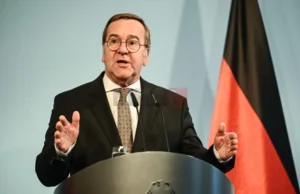 Писториус предвидува последици за НАТО доколку САД го преземат Гренланд