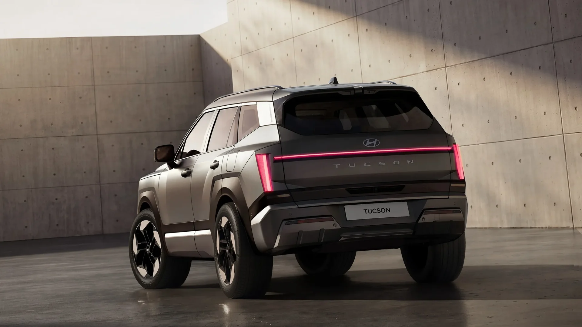 Hyundai Tucson 2027 пристигна со радикален дизајн и нови хибридни погони