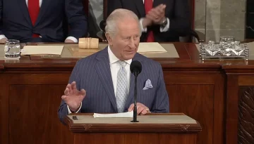 (ВИДЕО) КРАЛОТ ЧАРЛС СЕ ОБРАТИ ПРЕД АМЕРИКАНСКИОТ КОНГРЕС: Велика Британија и САД секогаш ќе останат цврсти сојузници во одбраната на демократијата