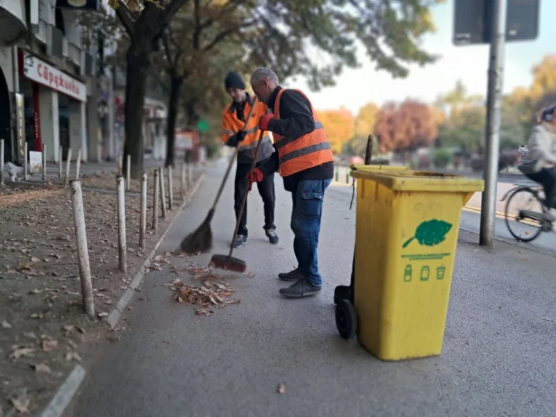Започна поставувањето на новите садови за одлагање на комунален отпад