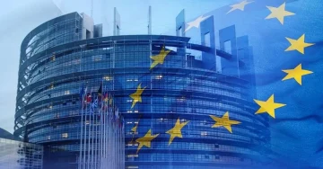 ОДЛОЖЕНО ГЛАСАЊЕТО ЗА ЦАРИНСКИОТ ДОГОВОР ЕУ–САД: Европскиот парламент бара јасна порака од Вашингтон