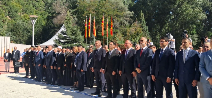 Мицкоски ја предводеше владината делегација на одбележувањето на 2 Август во Пелинце