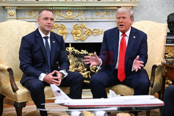 Трамп најави испраќање на уште 5.000 американски војници во Полска