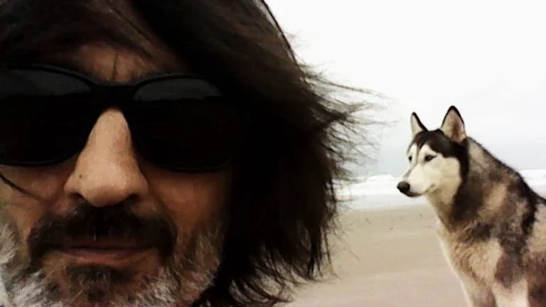 (Видео) Агенцијата за филм во чест на починатиот Кирил Поп Христов – Кили: Неговото дело ќе продолжи да живее преку филмовите и улогите што ги создаде