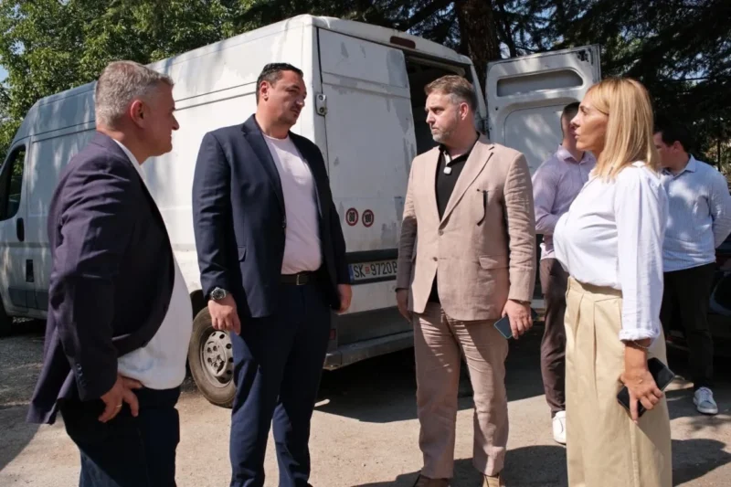 (Фото) Општина Карпош: Ново спортско игралиште за учениците во Основното училиште „Владо Тасевски“