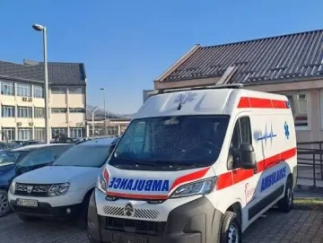 ДЕТЕ ПАДНА ВО ЈАМА ВО БЕЛГРАД: 14-годишник извлечен со тешки скршеници