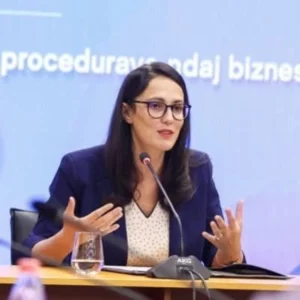 Албанија повторно ќе формира РКЕ, акцизата на горивата ќе се намалува за 20 отсто