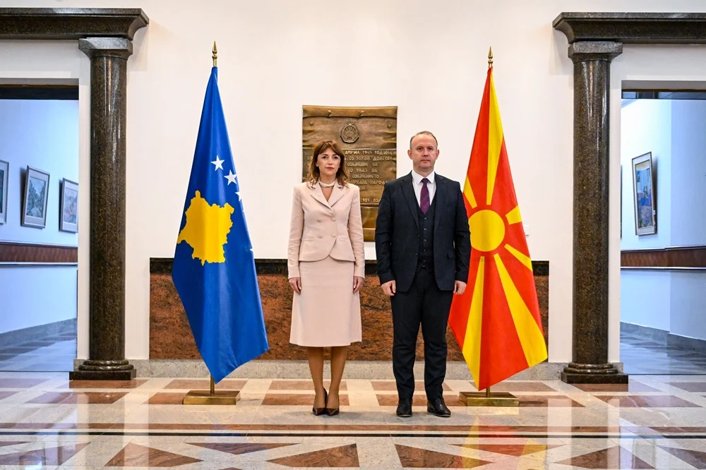 Хаџиу ја избра Македонија за својата прва официјална посета како претседателка на косовското Собрание