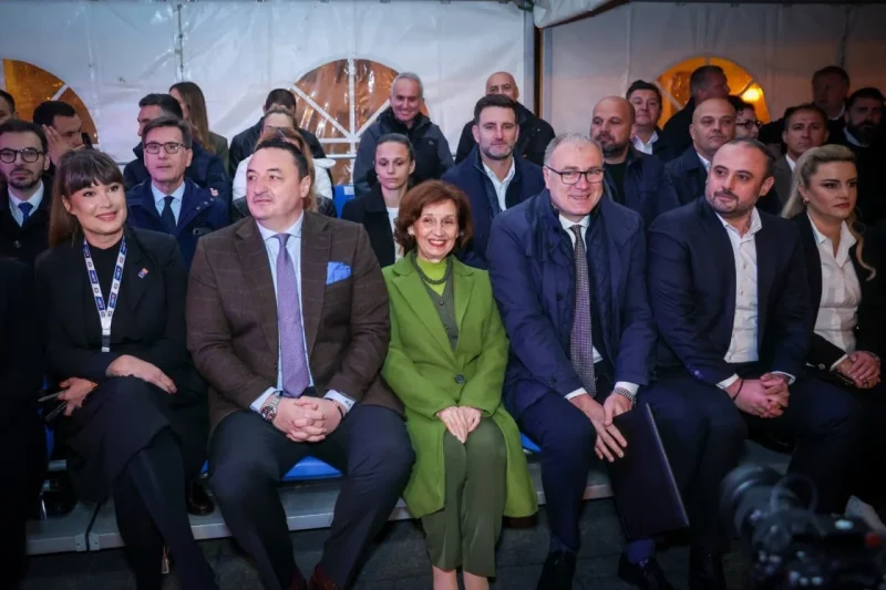 (Фото) Сиљановска-Давкова го прогласи за отворенo 27. Светско првенство во ракомет за средношколци