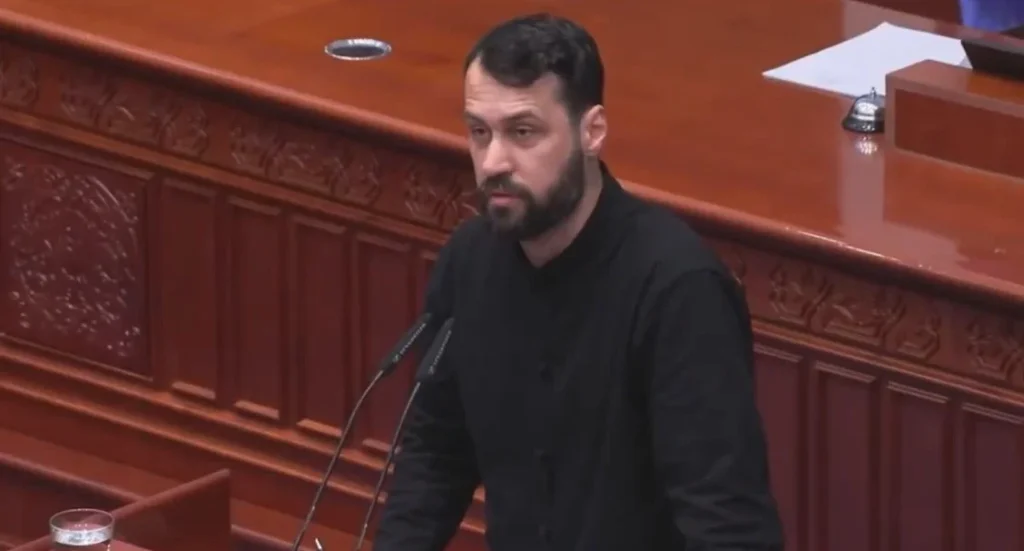 (Видео) „ДПМНЕ одби дуплирање на поврат на ДДВ за граѓаните, падна предлогот за повеќе пари кај народот“, велат од Левица