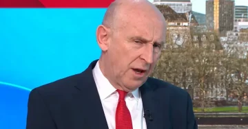 БРИТАНСКИОТ МИНИСТЕР ЗА ОДБРАНА ТВРДИ: Иран лансирал две ракети и кон Кипар