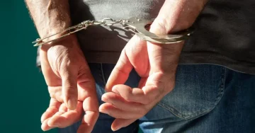 И се заканувал на невенчаната сопруга дека ќе ја убие, барал да му купи стан и автомобил