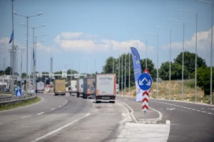 Милошоски со апел до кипарскиот амбасадор проблемот со превозниците да се стави на дневен ред во Брисел