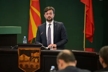 Димитровски за новите мерки за Скопје: Еколошко греење во средните училишта, велосипедски патеки и повеќе контејнери