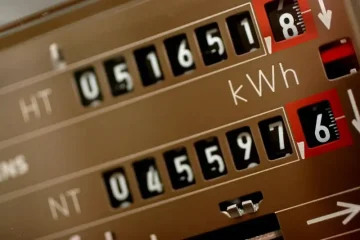 СМЕТКИ ЗА СТРУЈА СО РЕАЛНА ПОТРОШУВАЧКА НАМЕСТО ПРОГНОЗИ: Електродистрибуција ќе ги отчитува броилата