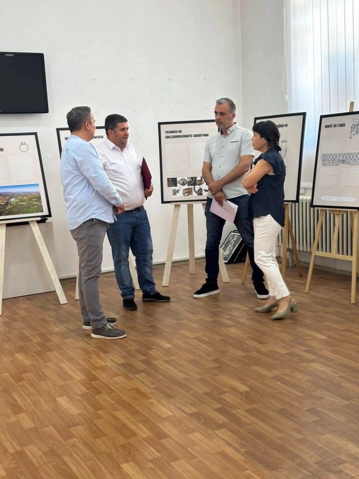 Во Демир Капија отворена изложба на фотографии „Средновековен накит од Тиквеш” 