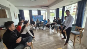 Млади од Кочани и Виница се обучуваа за претприемништво по светски признатата ЦЕФЕ методологија