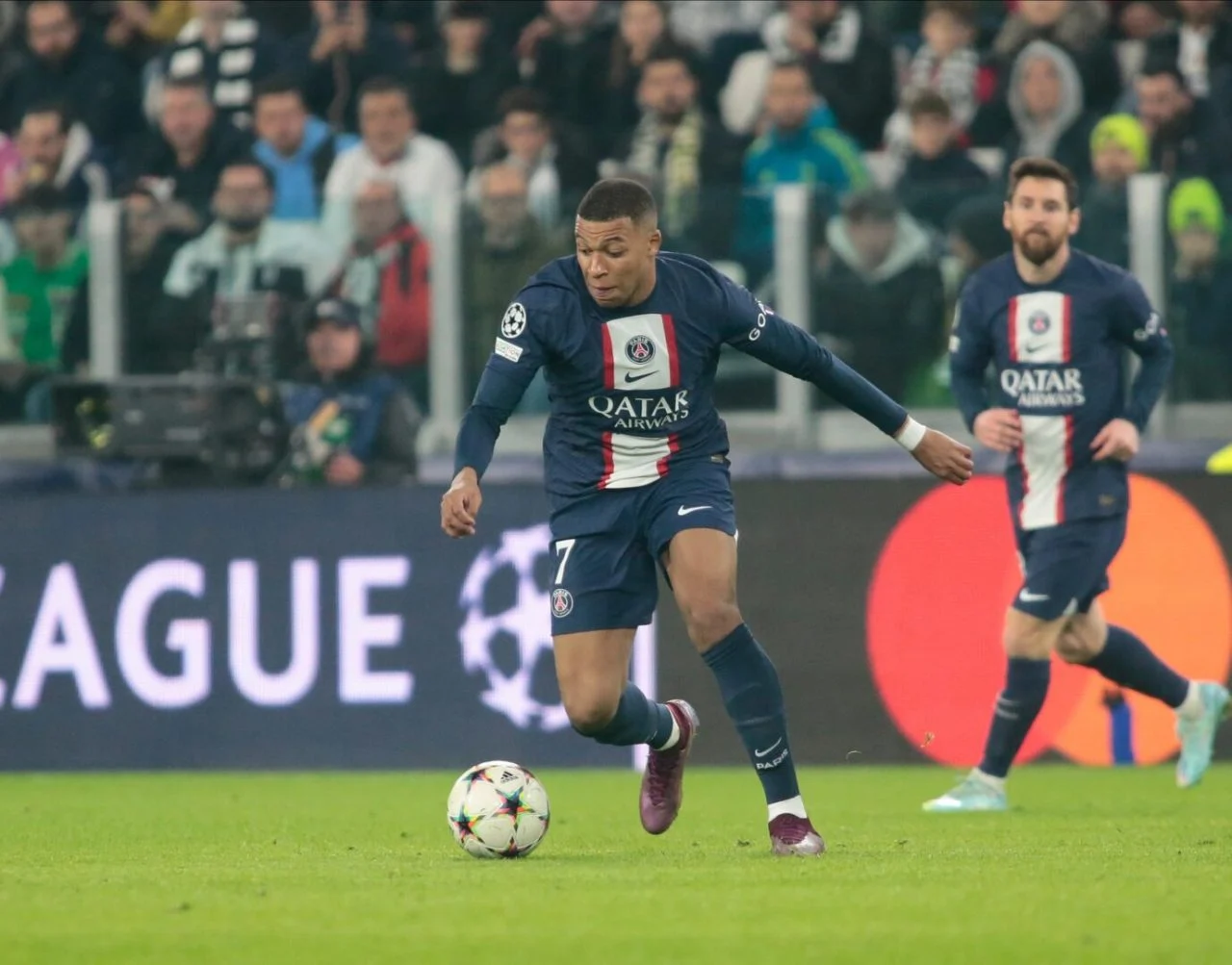 Мбапе: Роналдо е мојот идол, но само Меси е феномен