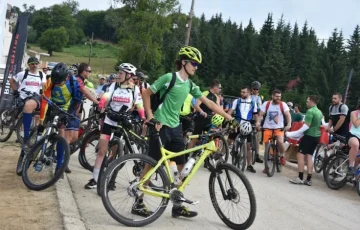 Велосипедска тура во сеќавање на жртвите и за поддршка на повредените во „Пулс“