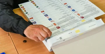 НОВИ ИЗБОРИ ВО ЧЕТИРИ ОПШТИНИ: Во недела 32 општини и градот Скопје избираат градоначалници