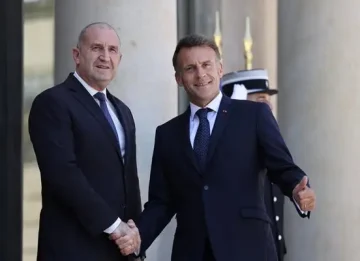 РАДЕВ ЈА ОДБИ ПОКАНАТА НА МАКРОН: Бугарија нема да учествува во коалицијата за воена помош на Украина