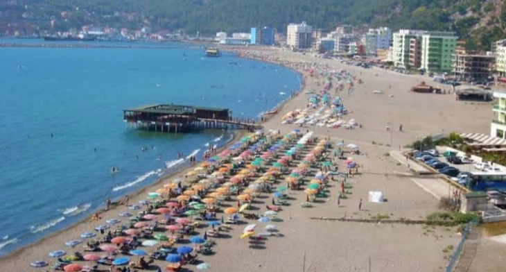 Во првата половина од годинава Албанија ја посетиле над 5 милиони странци