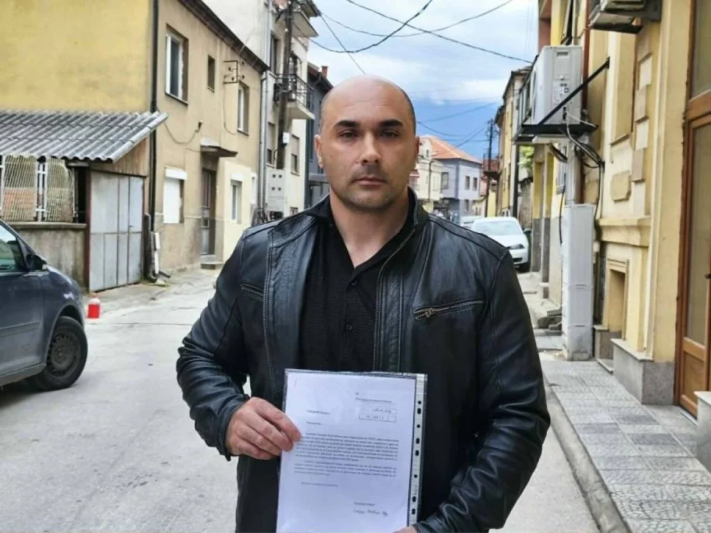 Наставник од Битола цела година предавал на ученици без да знае дека добил отказ