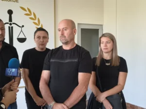 Поради отсуство на сведоци, одложено судењето против 13 полициски службеници поврзани со „Пулс