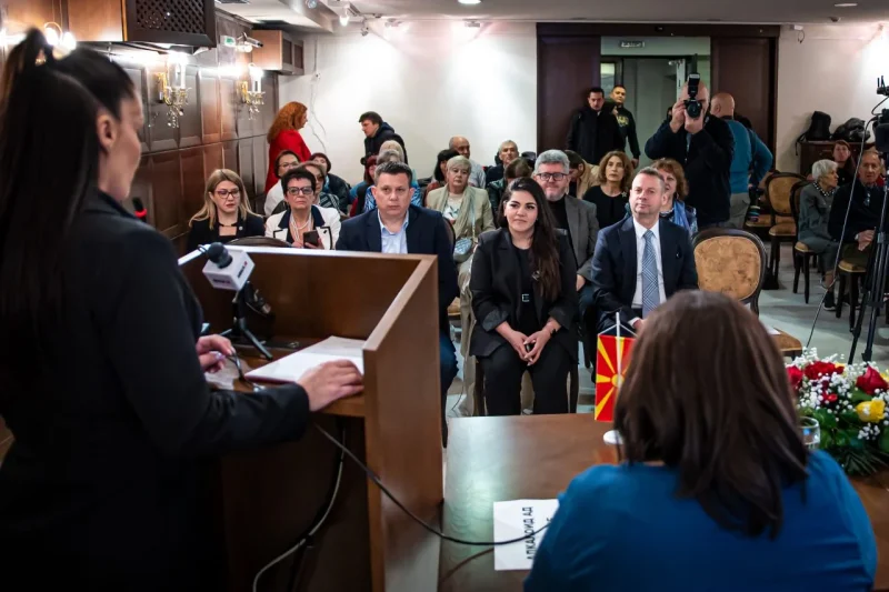 „АЛКАЛОИД“ доби признание по повод  75 години Државен Архив