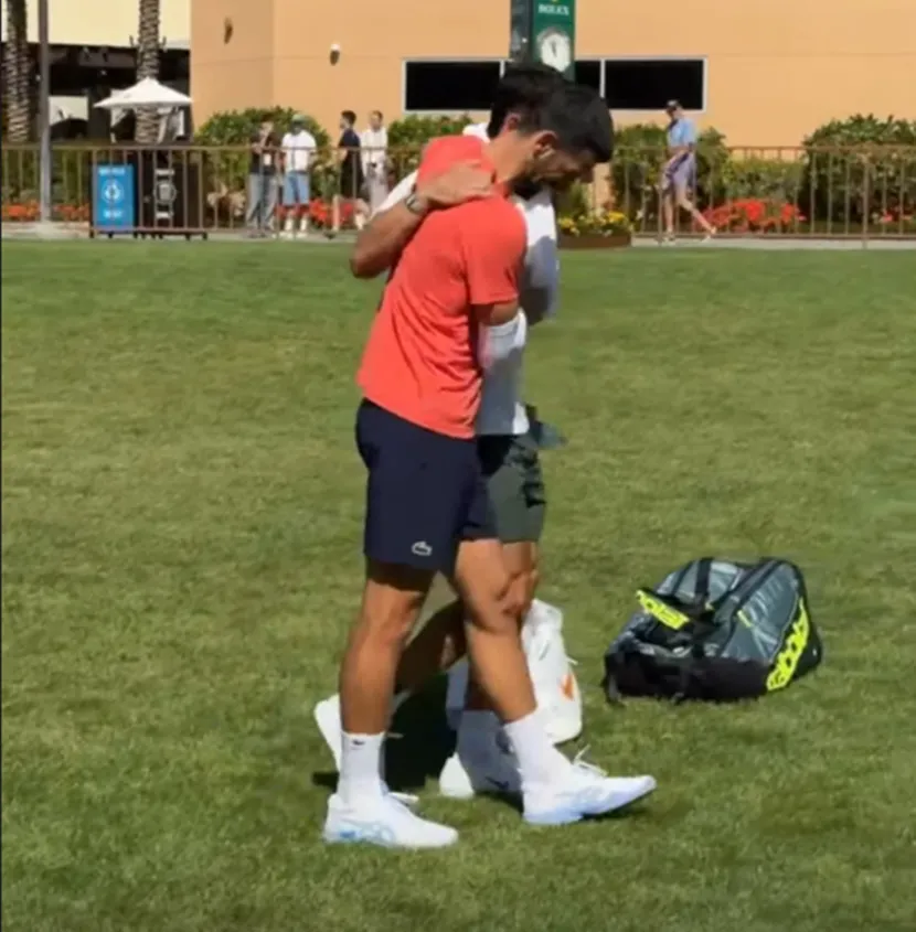 Пријателски се гушнаа, Ѓоковиќ и Алкарас се сретнаа за првпат по финалето во Австралија