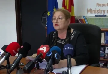 Јаневска: Доколку се докаже фалсификатот, Славјанскиот универзитет ќе има сериозни последици