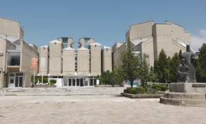 Странските факултети во трка за македонски студенти