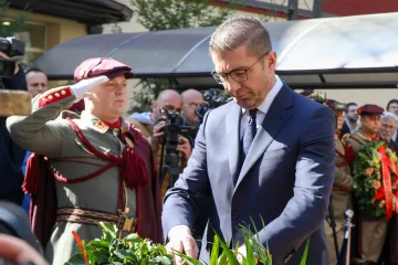 (ВИДЕО) Мицкоски на одбележување годишнина од депортацијата на македонските Евреи: Сеќавањето и борбата против омразата е наша историска одговорност