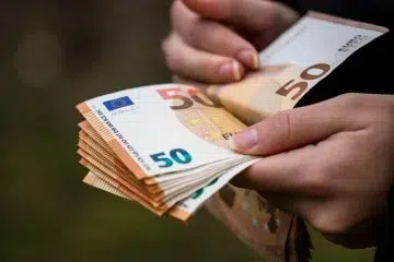 Mицкоски: Целта е до крајот на мандатот на оваа влада да се приближиме до просечна плата од 1.000 евра