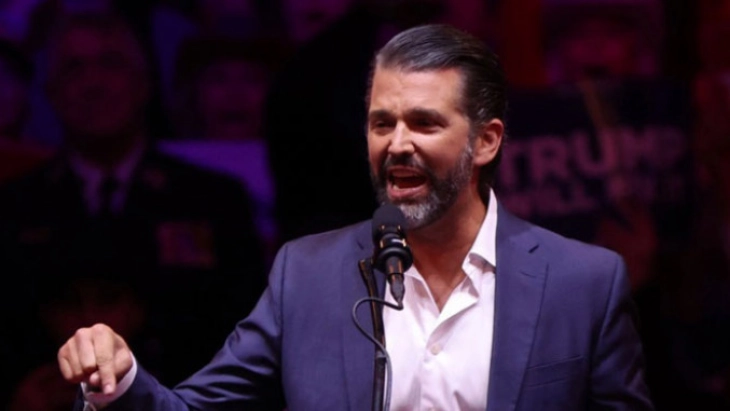 Доналд Трамп Помладиот: ЕУ е катастрофа, а Орбан е голем борец за западните вредности